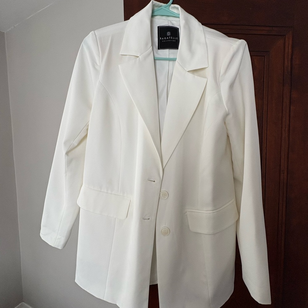 Bar III Women's Cream Blazer